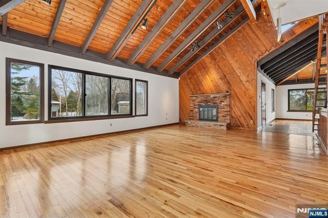 159 N Deer Trail, Ramsey, NJ 07446