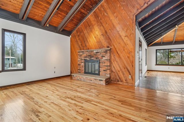 159 N Deer Trail, Ramsey, NJ 07446