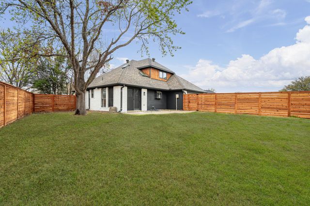1513 Ginger Drive, Carrollton, TX 75007