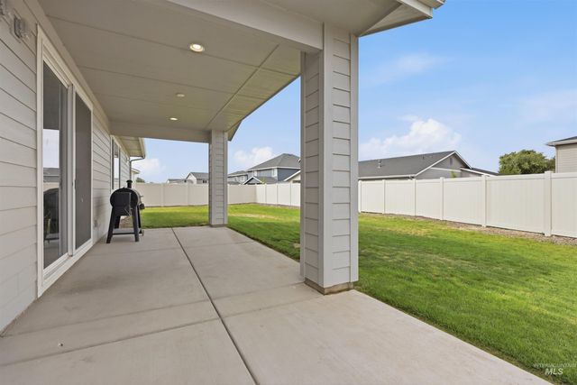 17643 N Pass City Pl., Nampa, ID 83687