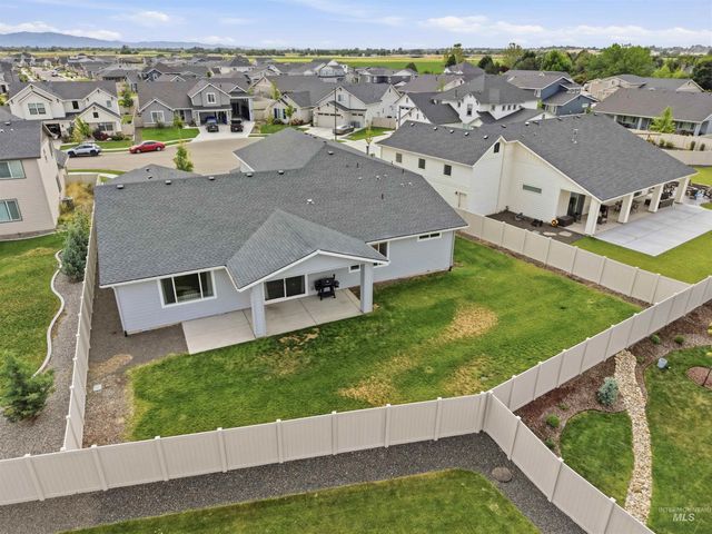 17643 N Pass City Pl., Nampa, ID 83687