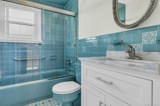 9 Academy Lane, Levittown, NY 11756