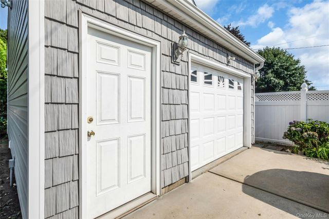 9 Academy Lane, Levittown, NY 11756