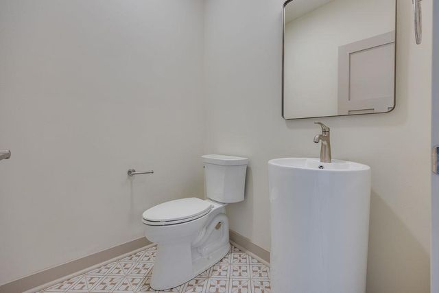 1113 N DIVISION Street, Waunakee, WI 53597