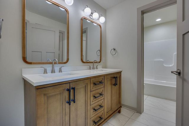 1113 N DIVISION Street, Waunakee, WI 53597