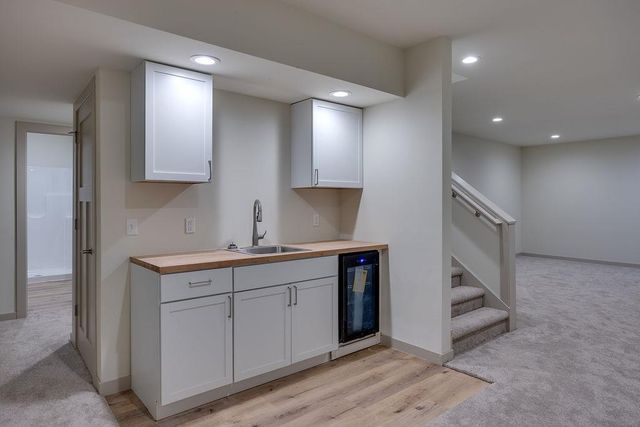 1113 N DIVISION Street, Waunakee, WI 53597