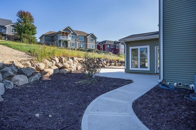 1113 N DIVISION Street, Waunakee, WI 53597