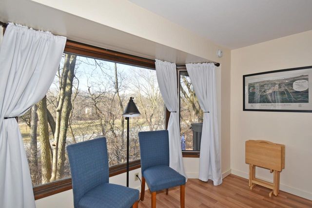 1935 River Park COURT, Wauwatosa, WI 53226