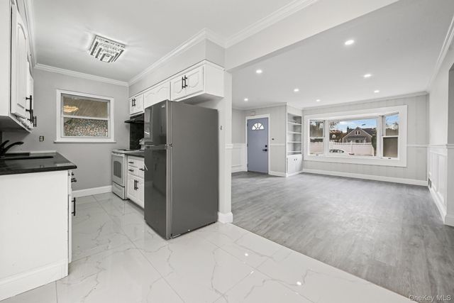 312 Coventry Road S, West Hempstead, NY 11552