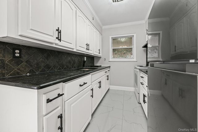 312 Coventry Road S, West Hempstead, NY 11552