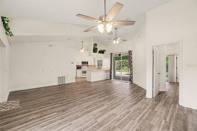 405 POINSETTIA AVENUE, Lehigh Acres, FL 33972