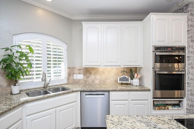 6526 Adobe Trails Drive, Sugar Land, TX 77479