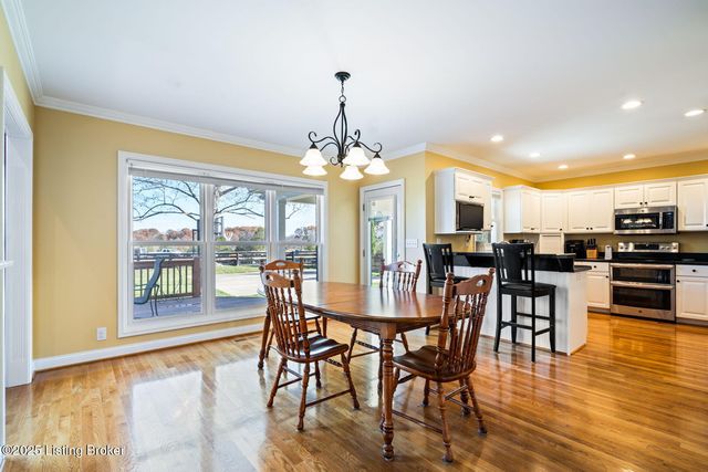 7909 Kendrick Crossing Ln, Louisville, KY 40291