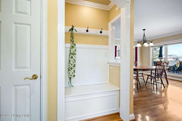 7909 Kendrick Crossing Ln, Louisville, KY 40291