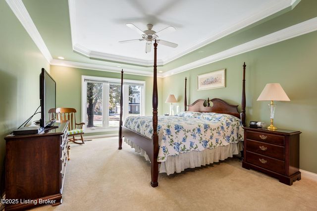 7909 Kendrick Crossing Ln, Louisville, KY 40291