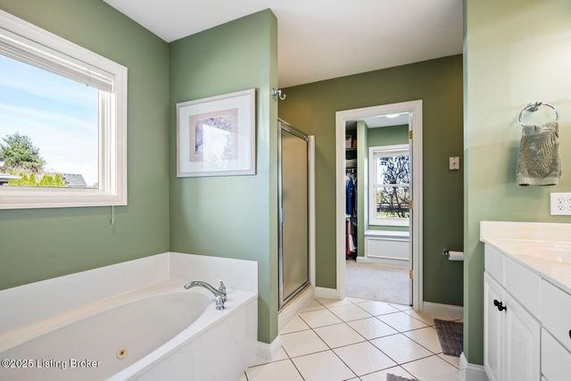 7909 Kendrick Crossing Ln, Louisville, KY 40291