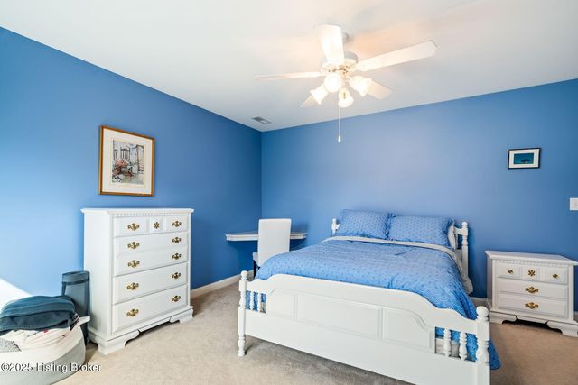 7909 Kendrick Crossing Ln, Louisville, KY 40291