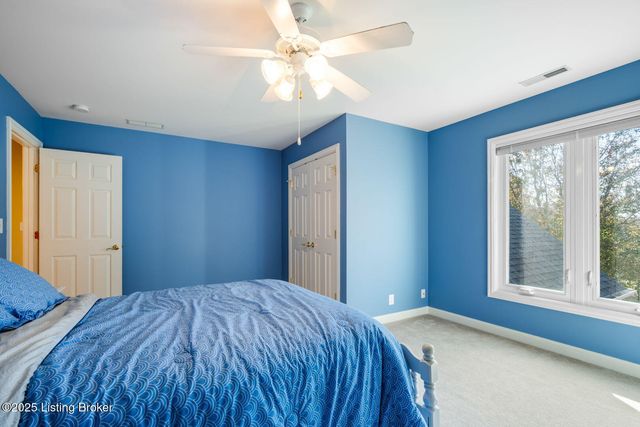 7909 Kendrick Crossing Ln, Louisville, KY 40291