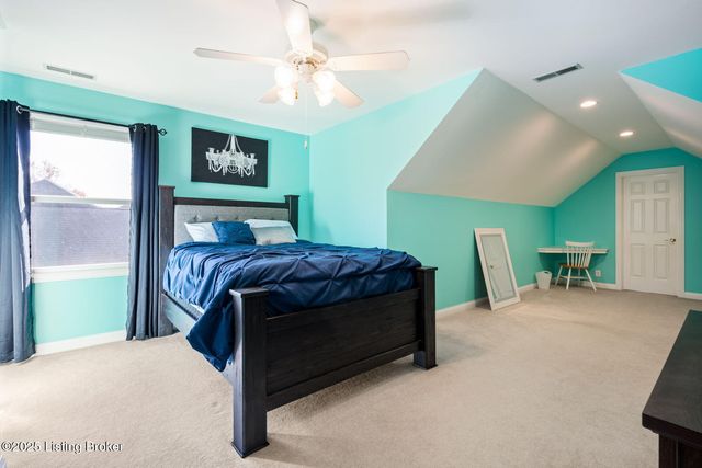 7909 Kendrick Crossing Ln, Louisville, KY 40291