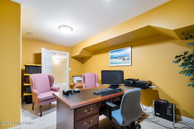 7909 Kendrick Crossing Ln, Louisville, KY 40291