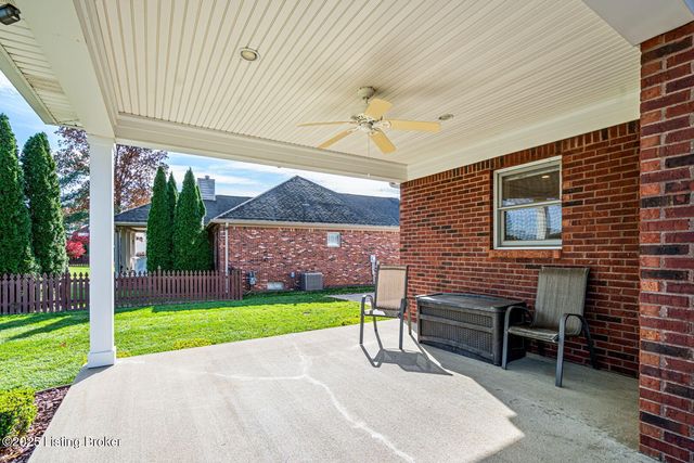 7909 Kendrick Crossing Ln, Louisville, KY 40291