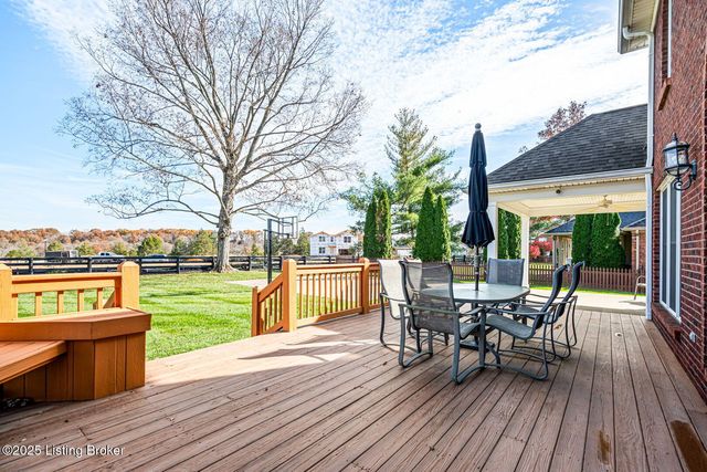 7909 Kendrick Crossing Ln, Louisville, KY 40291