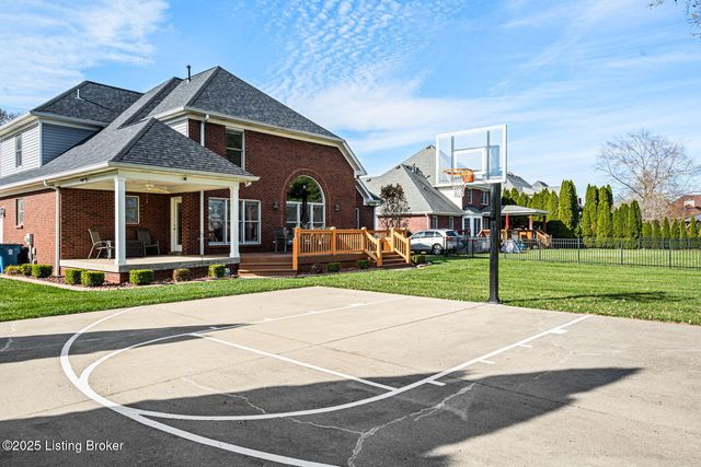 7909 Kendrick Crossing Ln, Louisville, KY 40291