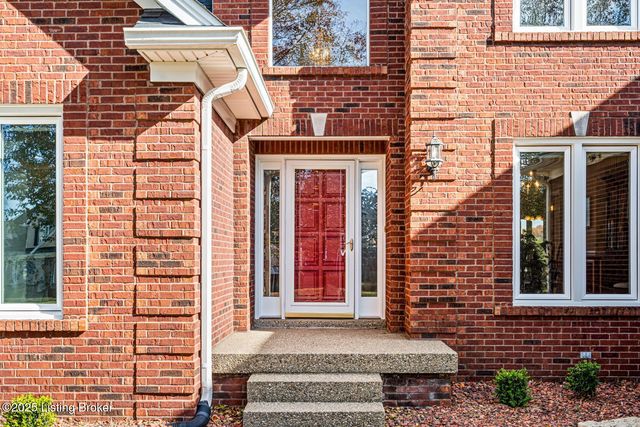 7909 Kendrick Crossing Ln, Louisville, KY 40291