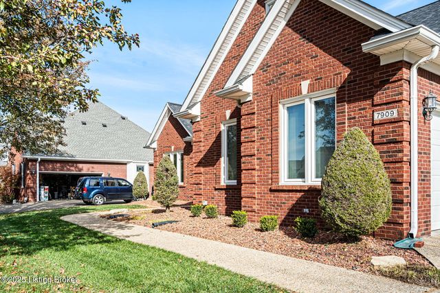 7909 Kendrick Crossing Ln, Louisville, KY 40291