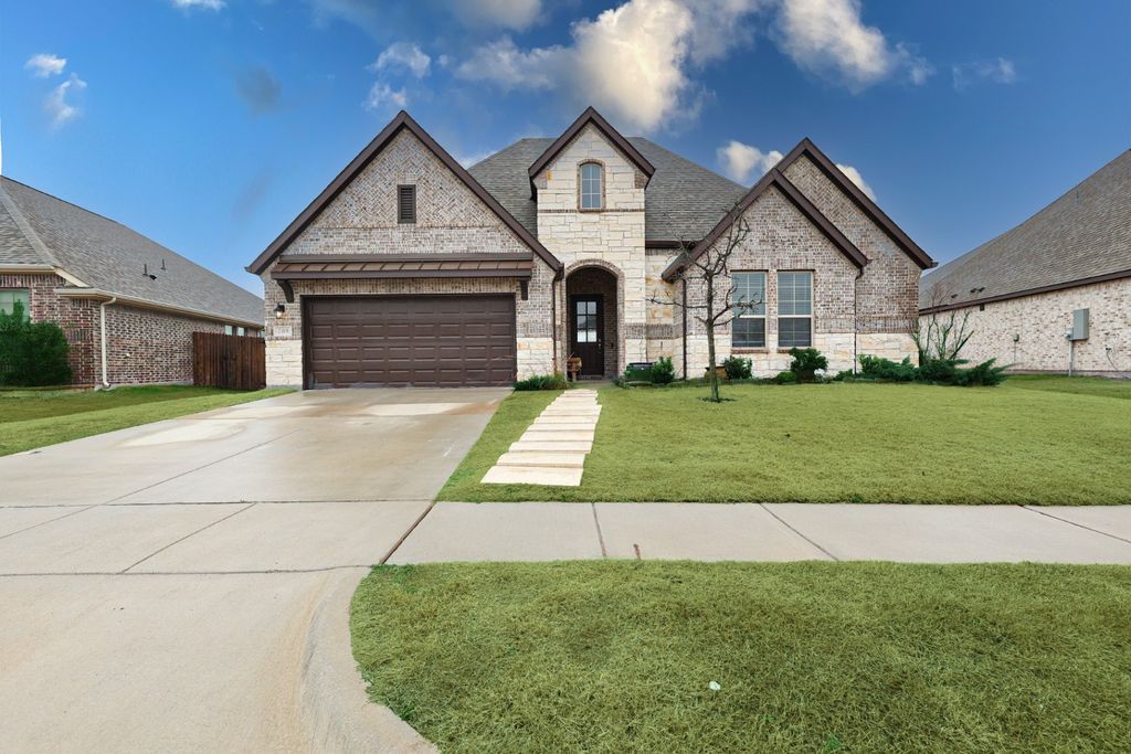 209 Chesapeake Drive, Forney, TX 75126