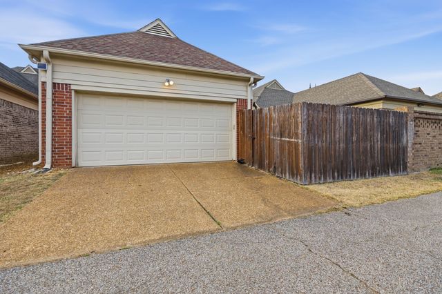 9945 OBAN DR, Cordova, TN 38016