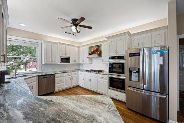 8 E Ridgeline Dr Drive, Russellville, AR 72802