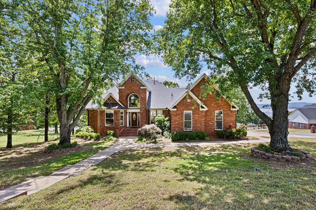 8 E Ridgeline Dr Drive, Russellville, AR 72802