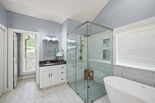 8 E Ridgeline Dr Drive, Russellville, AR 72802