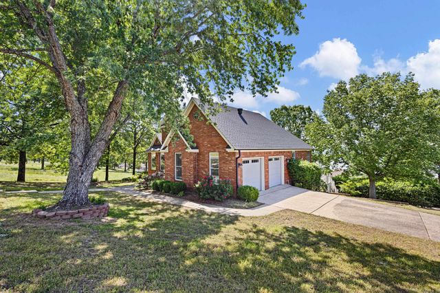8 E Ridgeline Dr Drive, Russellville, AR 72802