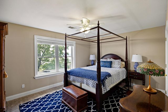 8 E Ridgeline Dr Drive, Russellville, AR 72802