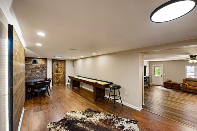 8 E Ridgeline Dr Drive, Russellville, AR 72802