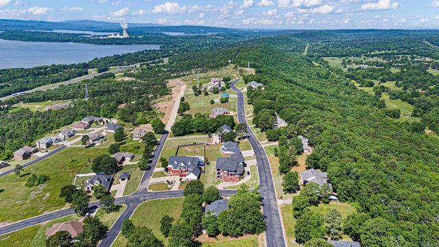 8 E Ridgeline Dr Drive, Russellville, AR 72802