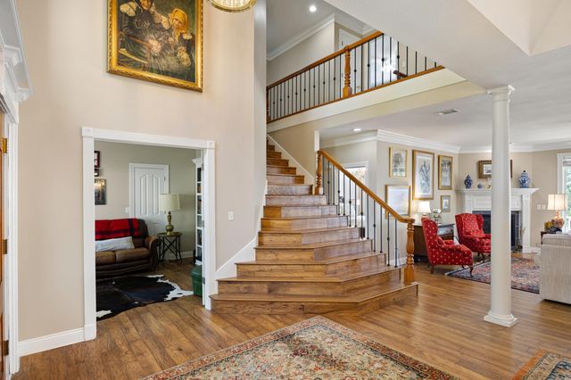 8 E Ridgeline Dr Drive, Russellville, AR 72802