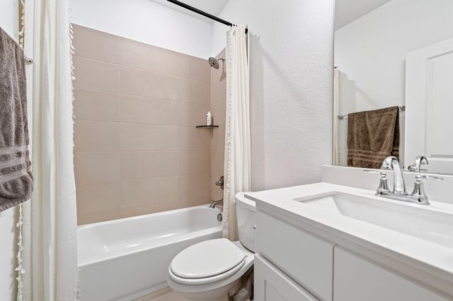 2196 Jonata Street, Waxahachie, TX 75165