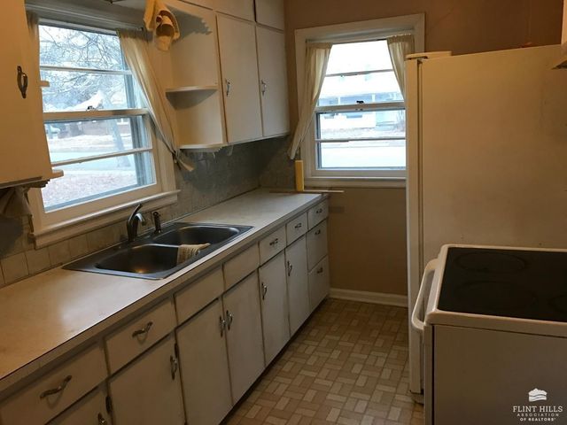 917 Bertrand Streets, Manhattan, KS 66502
