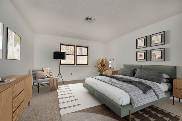 204 Countryside 204, Greenfield, MA 01301