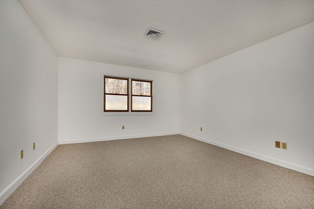 204 Countryside 204, Greenfield, MA 01301