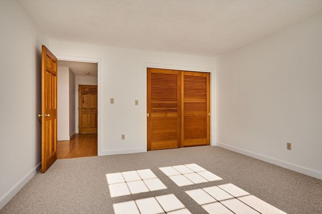 204 Countryside 204, Greenfield, MA 01301