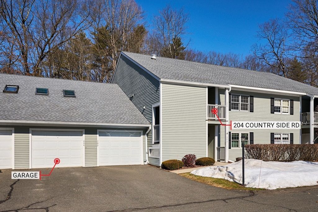 204 Countryside 204, Greenfield, MA 01301