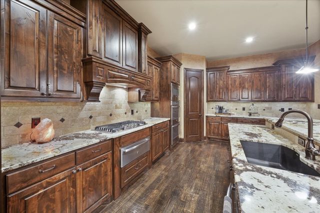 400 Regency Court, Denton, TX 76210