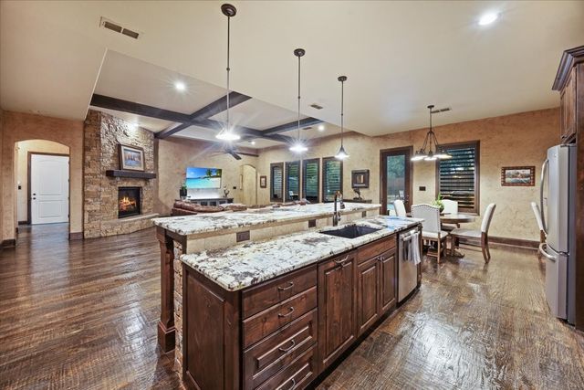 400 Regency Court, Denton, TX 76210