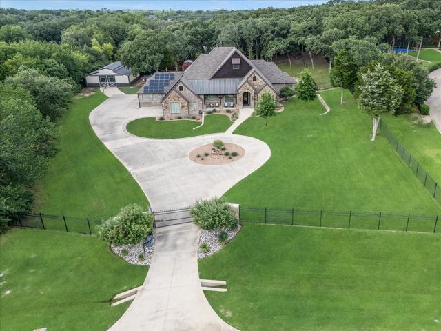 400 Regency Court, Denton, TX 76210