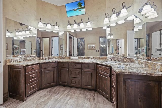 400 Regency Court, Denton, TX 76210