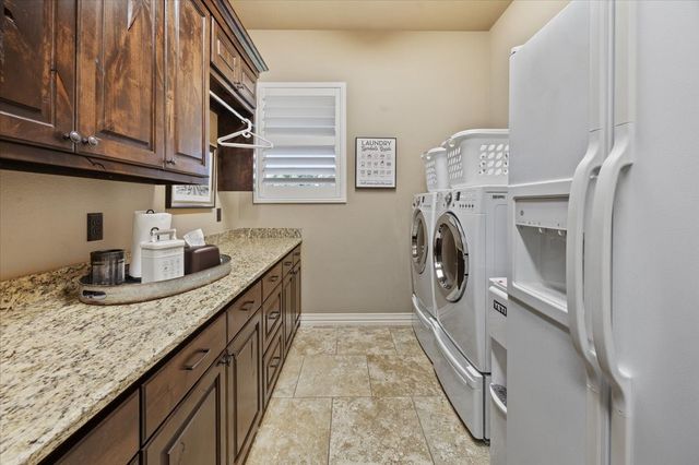 400 Regency Court, Denton, TX 76210